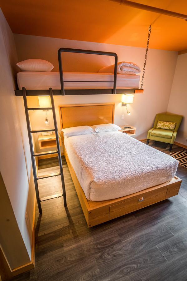 Adventure Hotel Nelson Luaran gambar