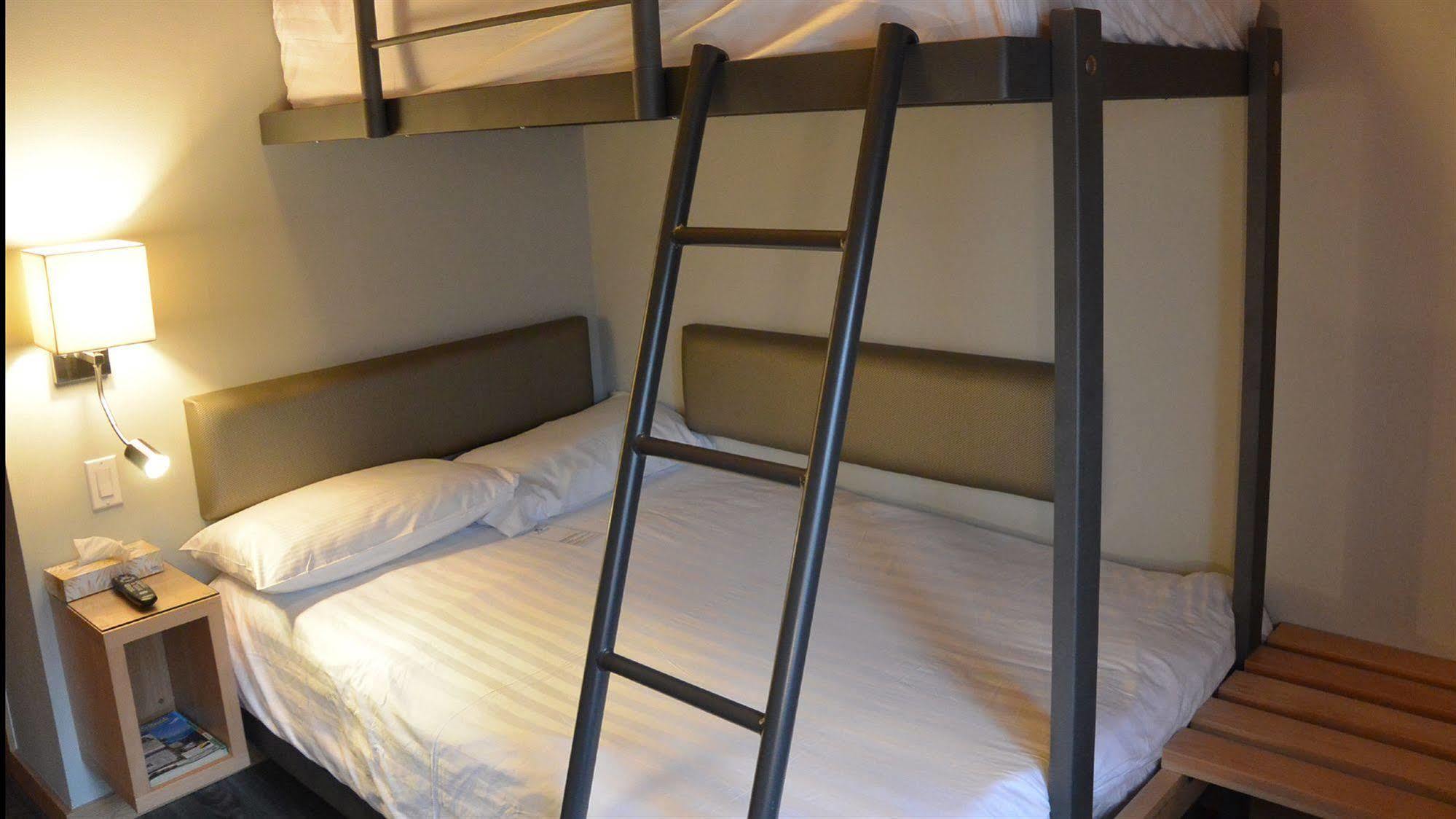 Adventure Hotel Nelson Luaran gambar